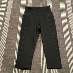 NWOT prAna black capri leggings